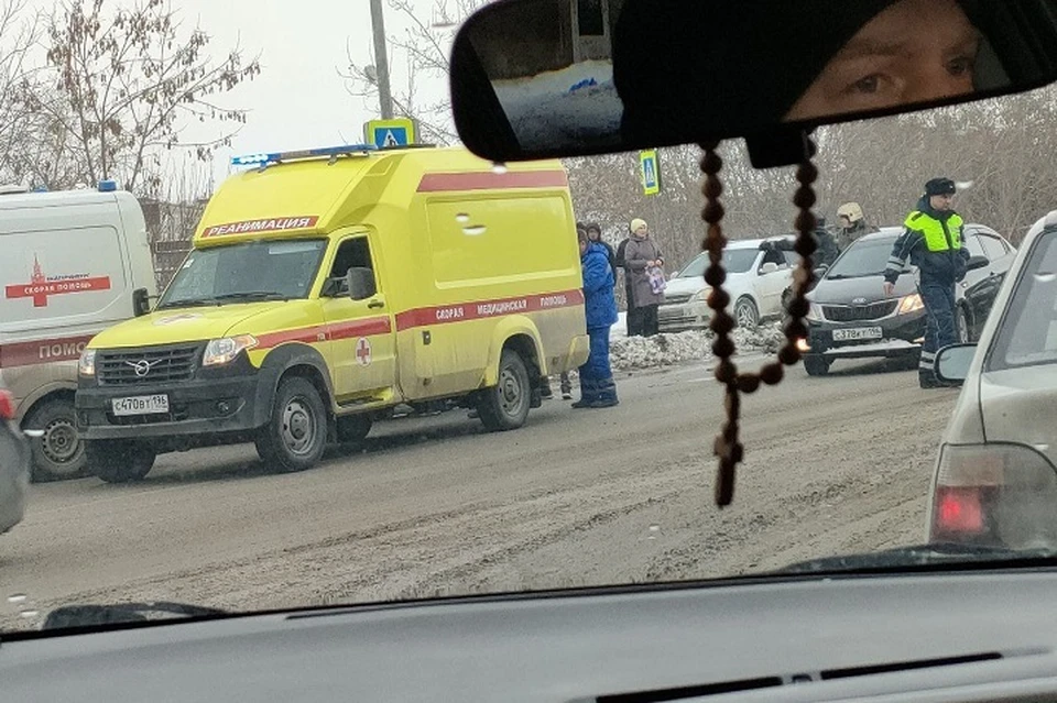 Злой екатеринбург новости. Автомобиль скорой помощи. Фото скорой помощи.