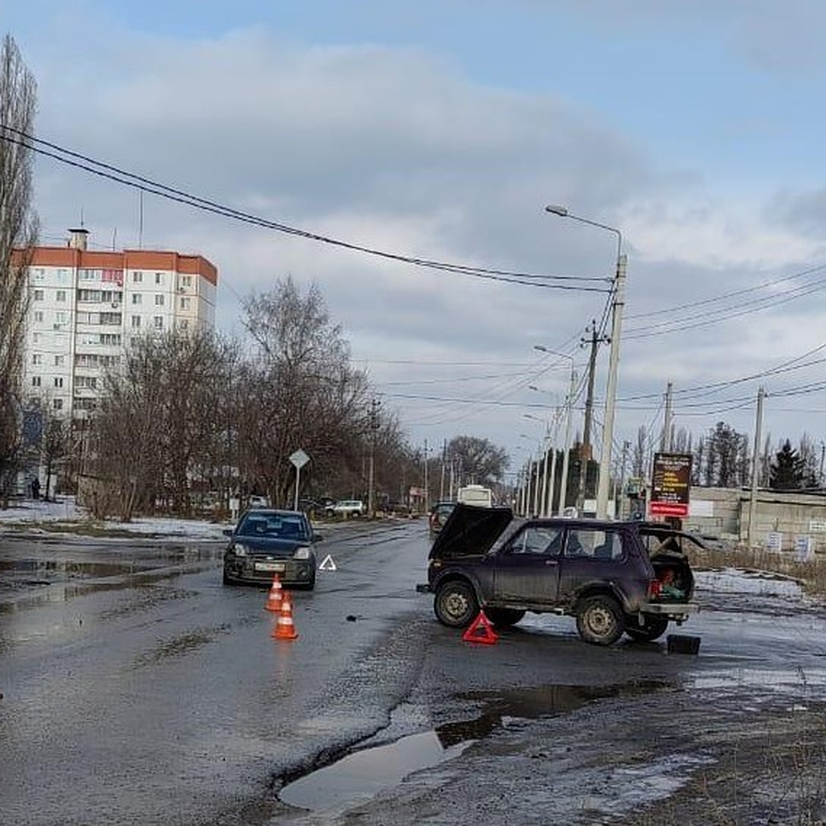 16-летняя пассажирка ВАЗа пострадала в ДТП с «Фордом» в Липецке - KP.RU