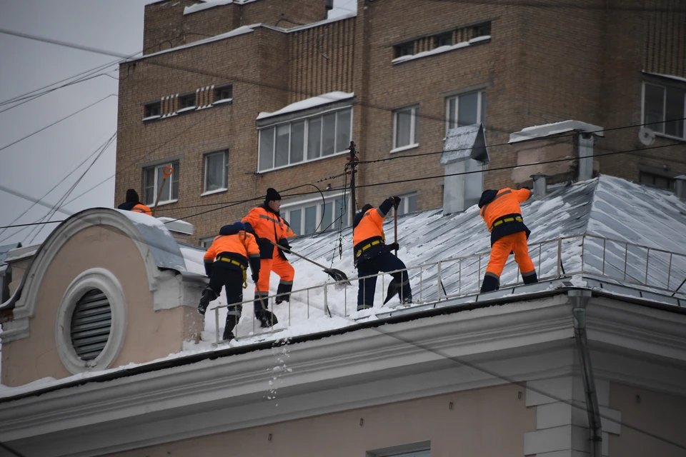 Надзорное ведомство проверит действия управляющей компании, которая отвечает за уборку снега