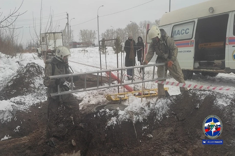 В Новосибирске из колодца вытащили тело 42-летнего мужчины. Фото: МАСС.
