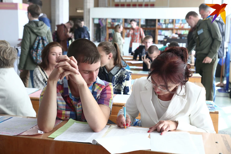 В будущем студенты из Беларуси, которые учатся в вузах зарубежных стран, скорее всего не будут иметь такой льготы, как отсрочка от армии.