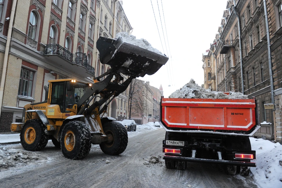 Предприятия Комитета по благоустройству ликвидируют последствия сильнейшего в этом году снегопада