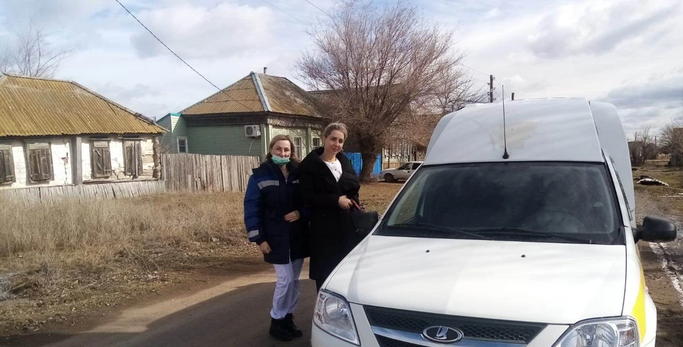 Им удалось осмотреть 12 человек, 4 из них — на дому.