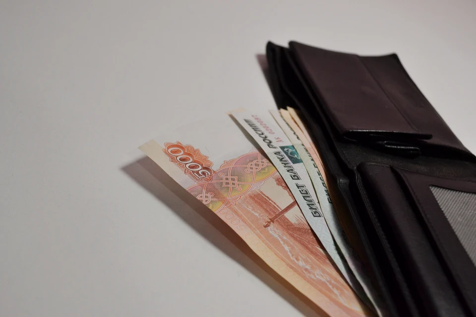 И.О. директора ростовского техникума «заработала» 1,5 млн рублей.
