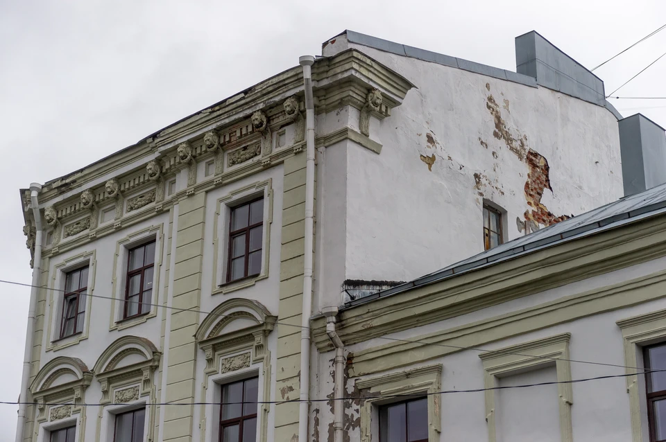 Гиды Петербурга просят депутатов не принимать закон, позволяющий сносить исторические здания