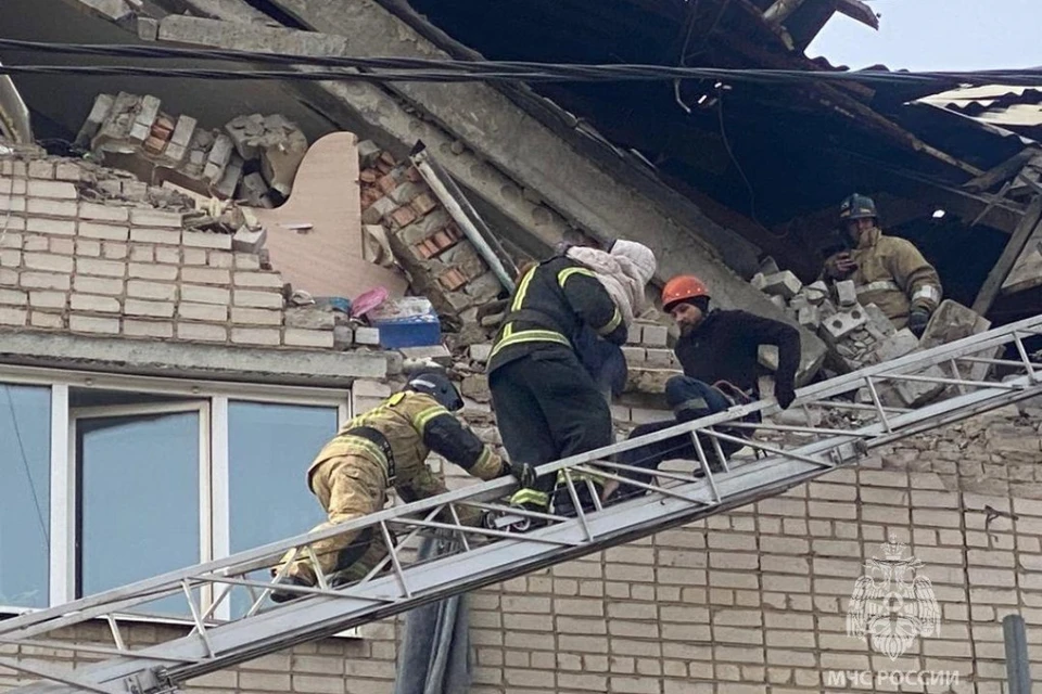 "Слышали хлопок. Как страшно!": последние новости о взрыве в пятиэтажке в Чите 9 марта. Фото: МЧС по Забайкалью.