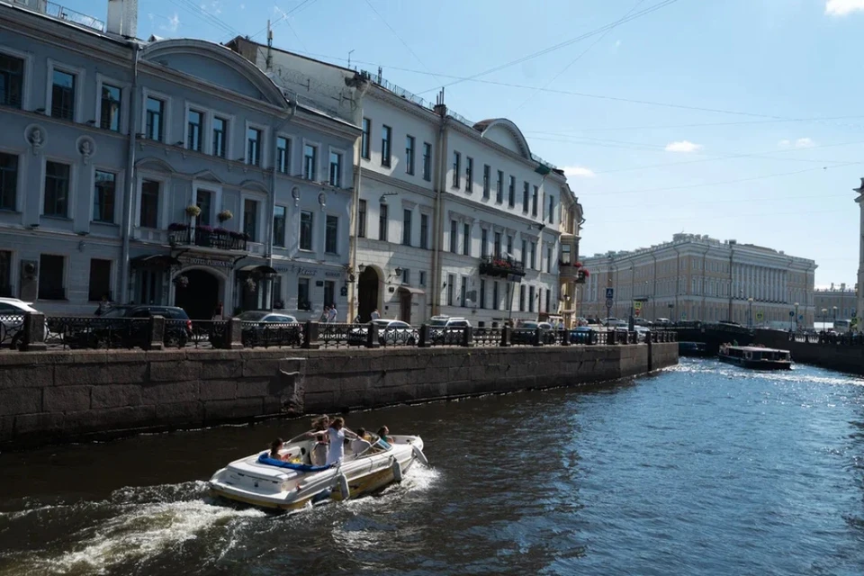 Эксперты из АТОР подсчитали, что курортный сбор принесет в бюджет Петербурга до 500 млн рублей.