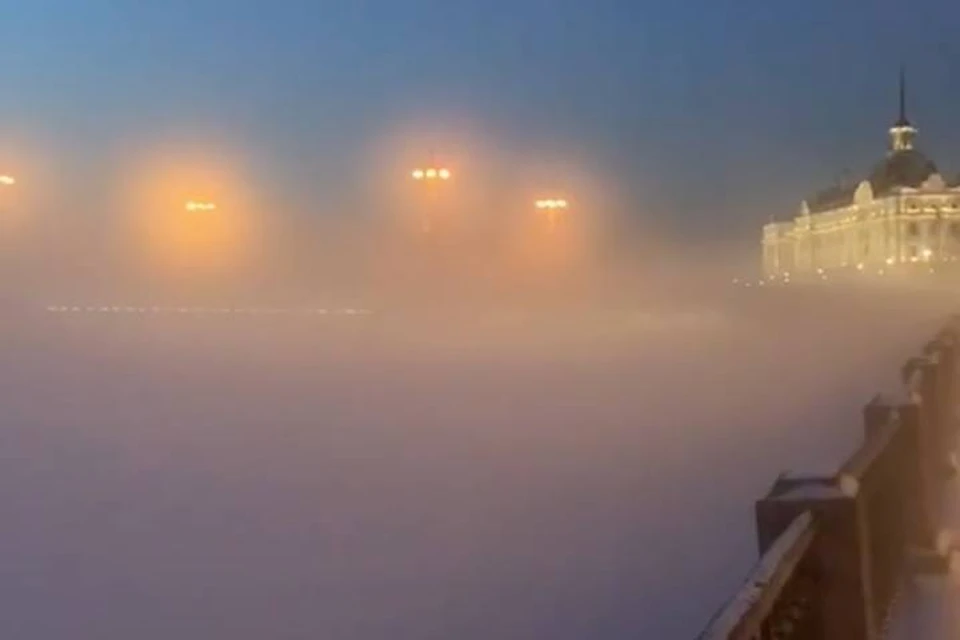 Густой туман укутал Петербург утром 10 марта