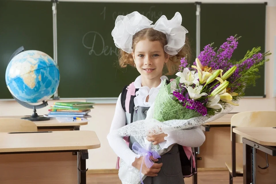 С 1 апреля в Петербурге откроют запись детей в первые классы школ.