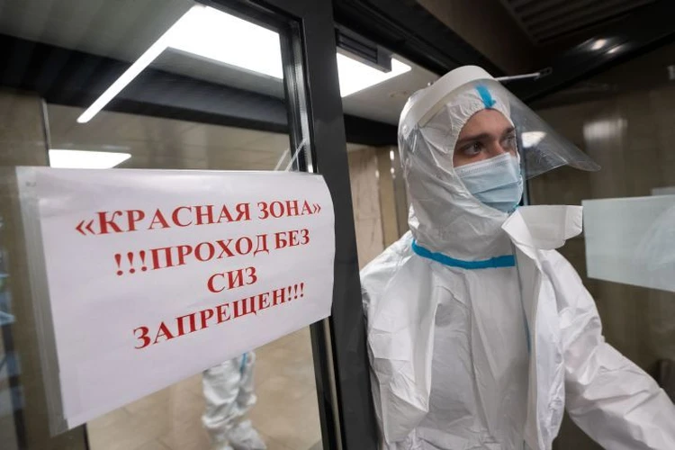 «В ближайшие шесть месяцев пандемия закончится»: академик УрО РАН рассказал, во что превратился ковид за три года