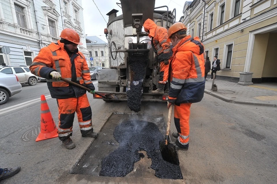 Всего будут отремонтированы участки дорог общей площадью 30 тысяч квадратных метров.