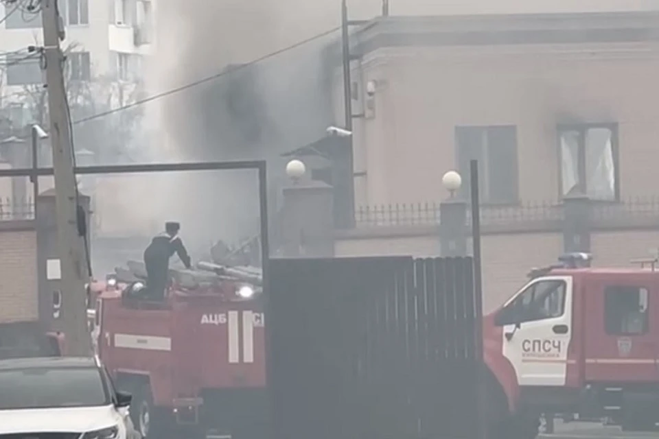Пожар вспыхнул в здании програнуправления ФСБ