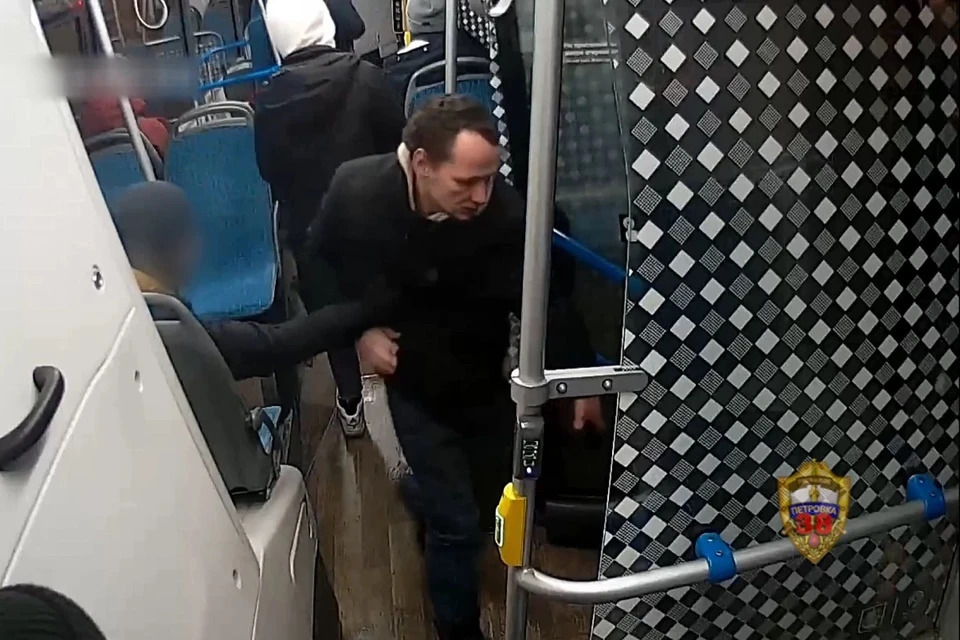В Москве задержали рецидивиста, который ограбил пассажира в автобусе