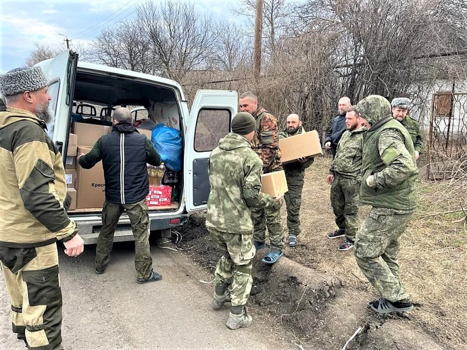 Кубанские казаки продолжают отправлять гуманитарный груз в зону СВО. Фото: пресс-служба администрации Краснодарского края.