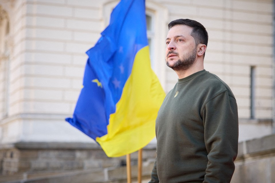 Ожидание Зеленского и молчание Цзиньпина: Киев уже не в силах скрывать истерики своего президента