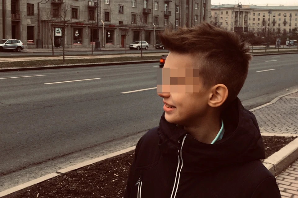 17-летнйи школьник умер во Всеволожске, в его комнате нашли вейпы и странную бутылку. Фото: СОЦСЕТИ