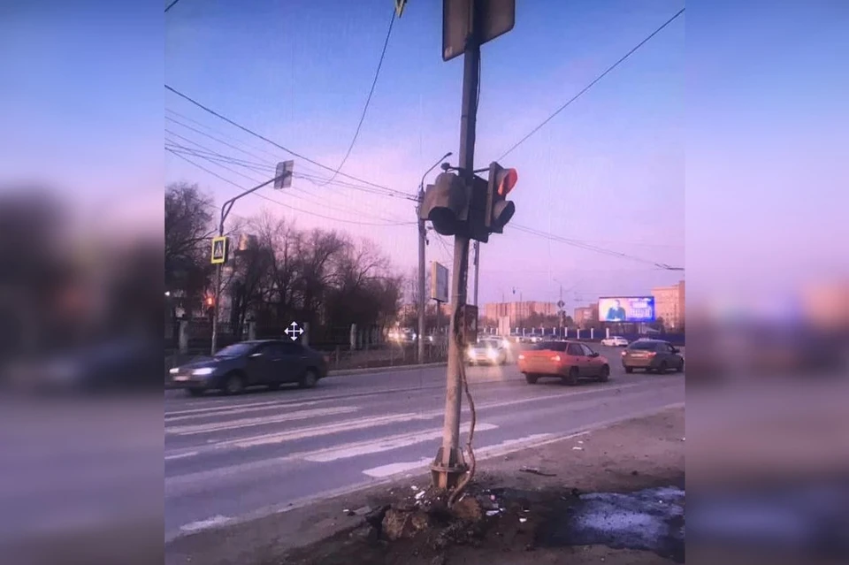 Водитель и 20-летняя пассажирка Nissan Almera обращались в больницу. Фото: УМВД по Оренбургской области