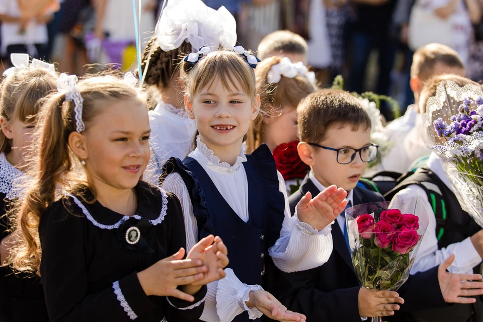 28 марта стартовала запись в первые классы школ.