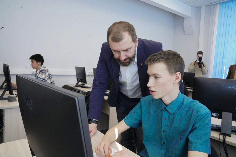Спикер ЗакСобрания призвал готовить специалистов с учетом долгосрочной перспективы развития экономики.