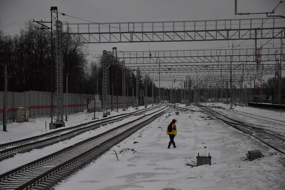В Новосибирске двое железнодорожных рабочих подкупили ревизора на экзамене.