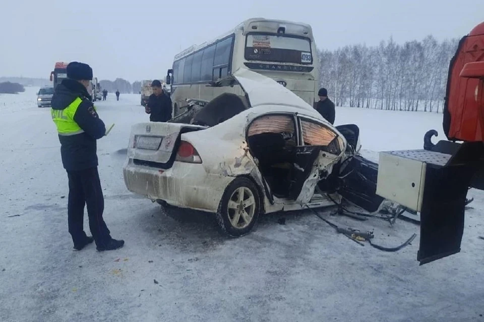 Вся семья ребенка погибла в ДТП. Фото: ГУ МВД по НСО