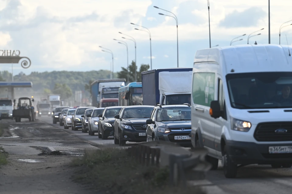 7-балльные пробки сковали движение в Петербурге утром 4 апреля