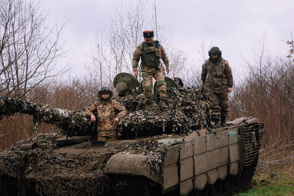 Свой танк Т-72 Б3М казаки хвалят. Отличная машина - и живучая, и удобная.