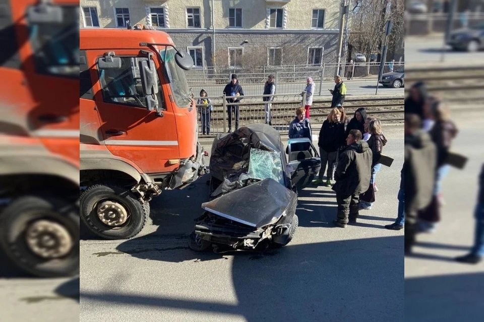 Давят автомобили. Раздавленные автомобилем люди.