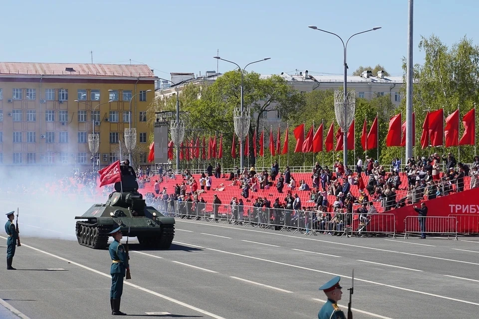 Парад Победы традиционно проходит на площади Куйбышева