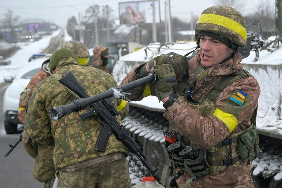 Российский военный рассказал, что бойцы ВСУ прежде всего выносят с поля боя убитых наемников.