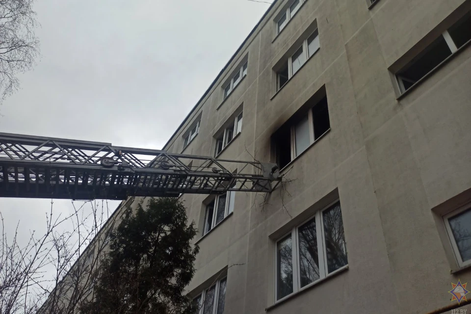 В Минске загорелась трехкомнатная квартира из-за портативной зарядки. Фото: mchs.gov.by
