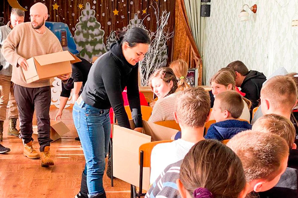 Ксении Шойгу не раз помогала детям на освобожденных территориях. Фото: Проект «Лига героев»
