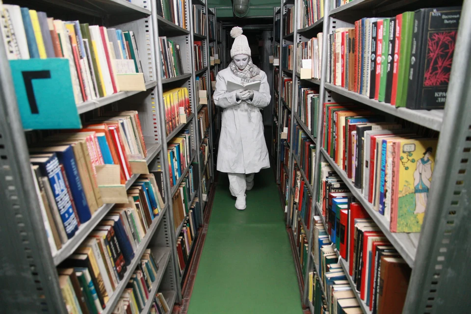 Участники смогут проникнуть в книгохранилище, где по слухам активизировался призрак Горного Инженера