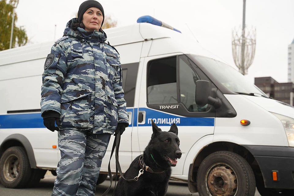 К поискам мальчика подключились полиция и волонтеры.