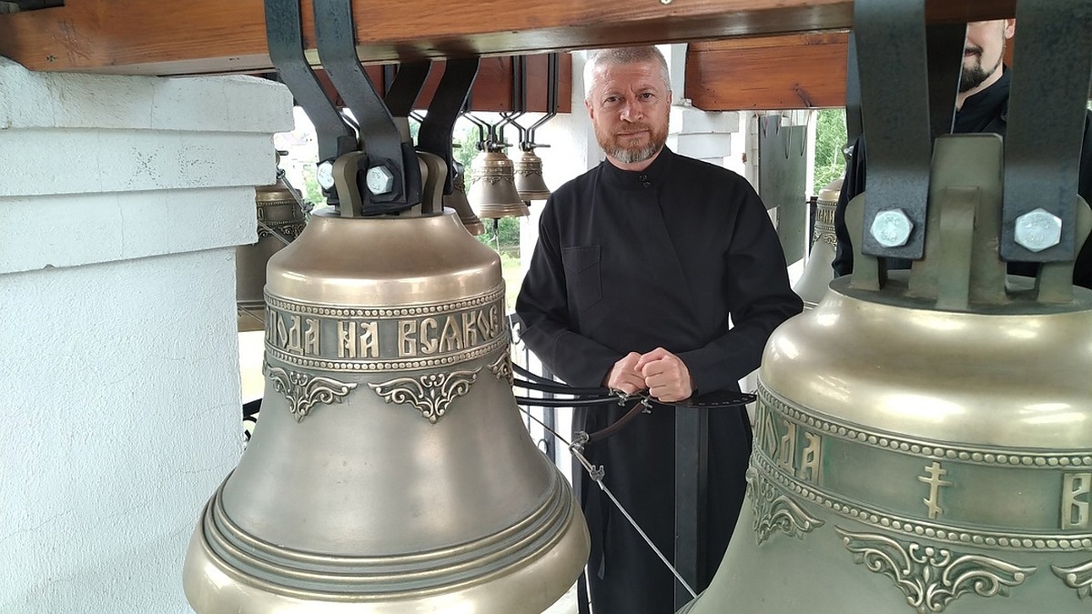 Между колоколом и барабаном или Как рокер из Твери стал звонарём, посетив  Афон - KP.RU