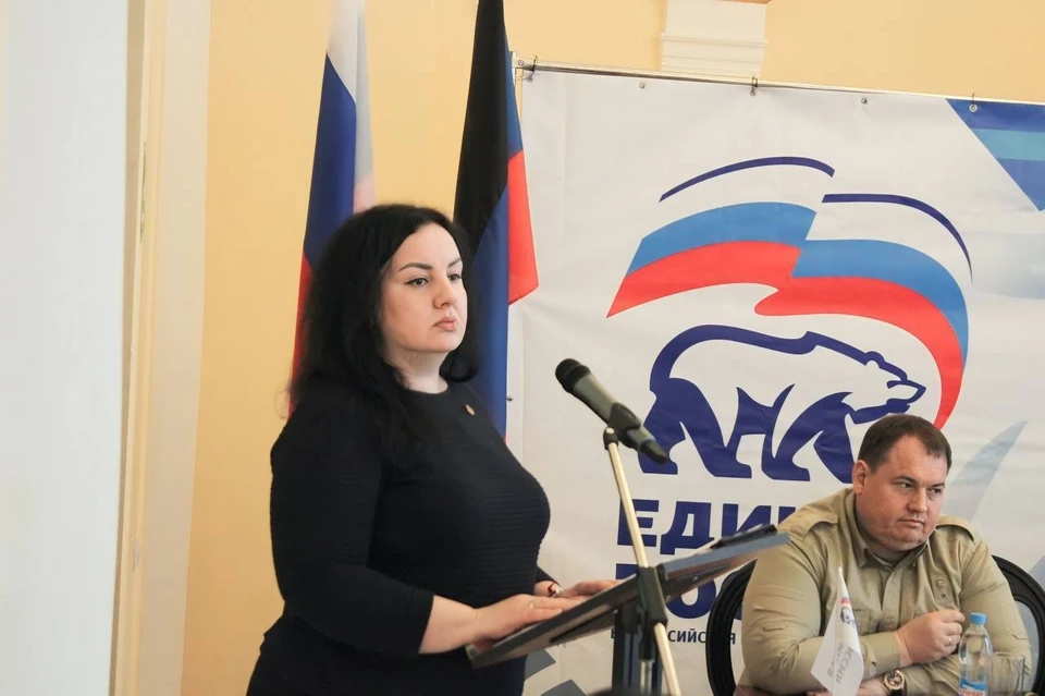 Мэр поблагодарила за избрание ее секретарем отделения. Фото: Жукова/ТГ