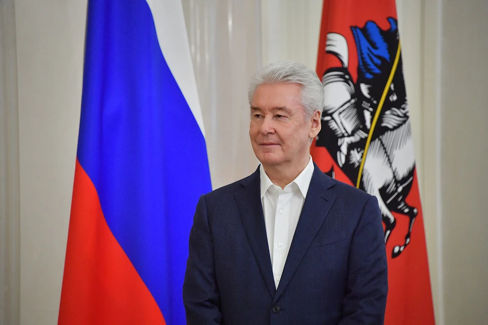 Накануне майских праздников мэр Сергей Собянин вручил государственные награды и награды Москвы известным артистам, общественникам и другим заслуженным жителям города.