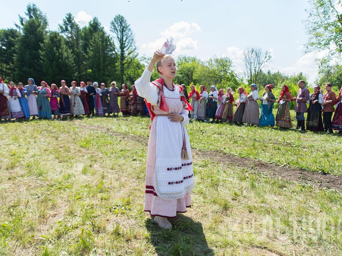 Хороводы, гастрофест и этноигры: в Большеречье пройдет фестиваль сибирской  культуры «Слетье» - KP.RU