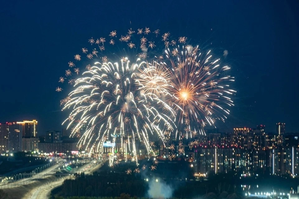 В Новосибирске на 9 Мая 2023 года запустят салют и шесть фейерверков.
