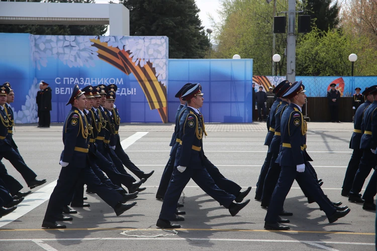 Онлайн-трансляция торжественного шествия в Красноярске на День Победы 9 мая 2023: как проходит праздник