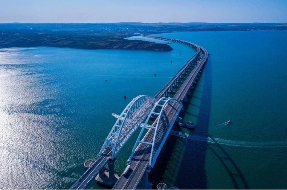 На Крымском мосту восстановили второй железнодорожный путь Фото: Инфоцентр "Крымский мост"