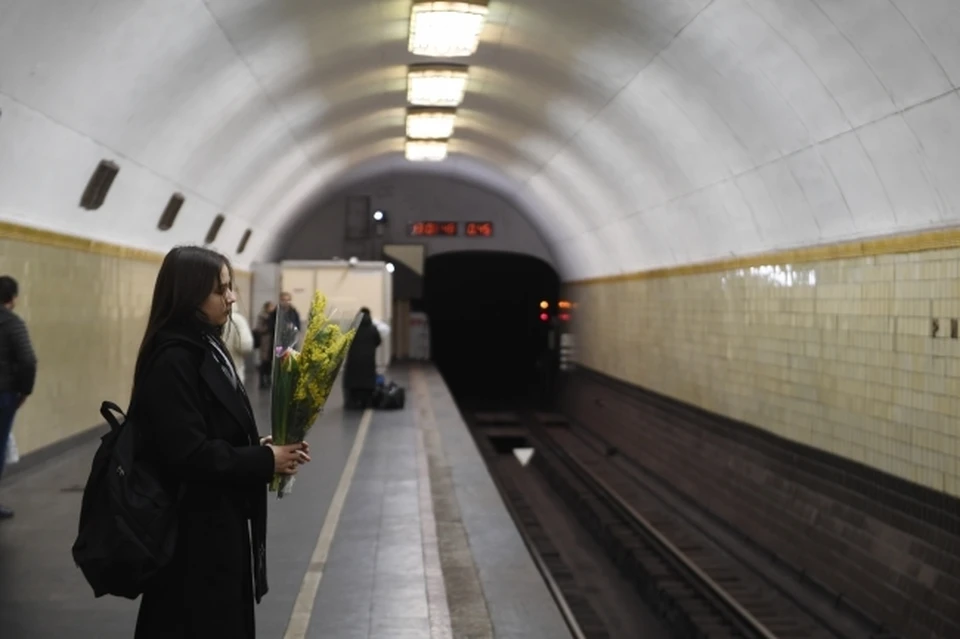 Вход на станцию метро "Двигатель Революции» ограничат с 6 мая