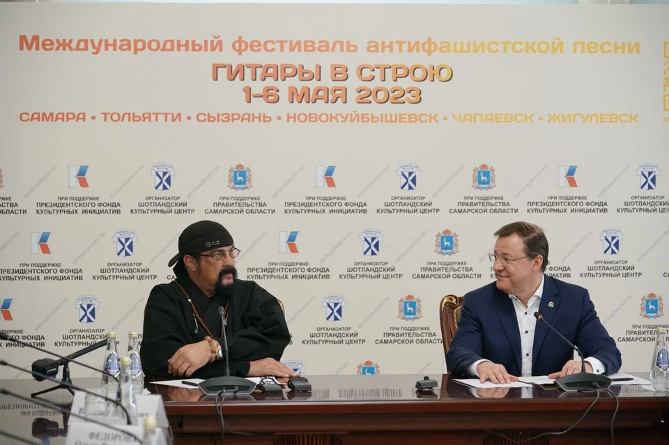 Стивен Сигал и Дмитрий Азаров рассказали о фестивале. Фото: пресс-служба правительства Самарской области.