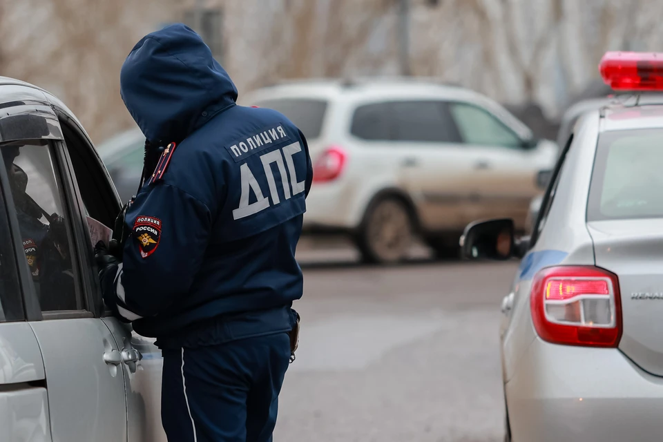 Автоинспекторы хотели проверить документы, но чтобы это сделать, пришлось устроить погоню.