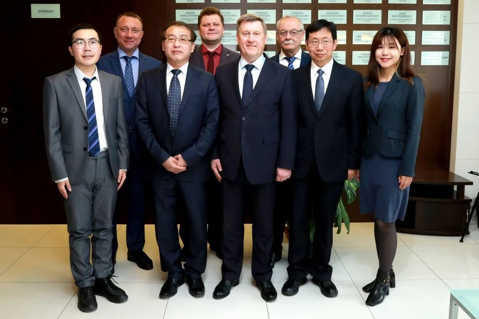Мэр Новосибирска провел встречу с делегацией Китайской Народной Республики. Фото: Анатолий Локоть
