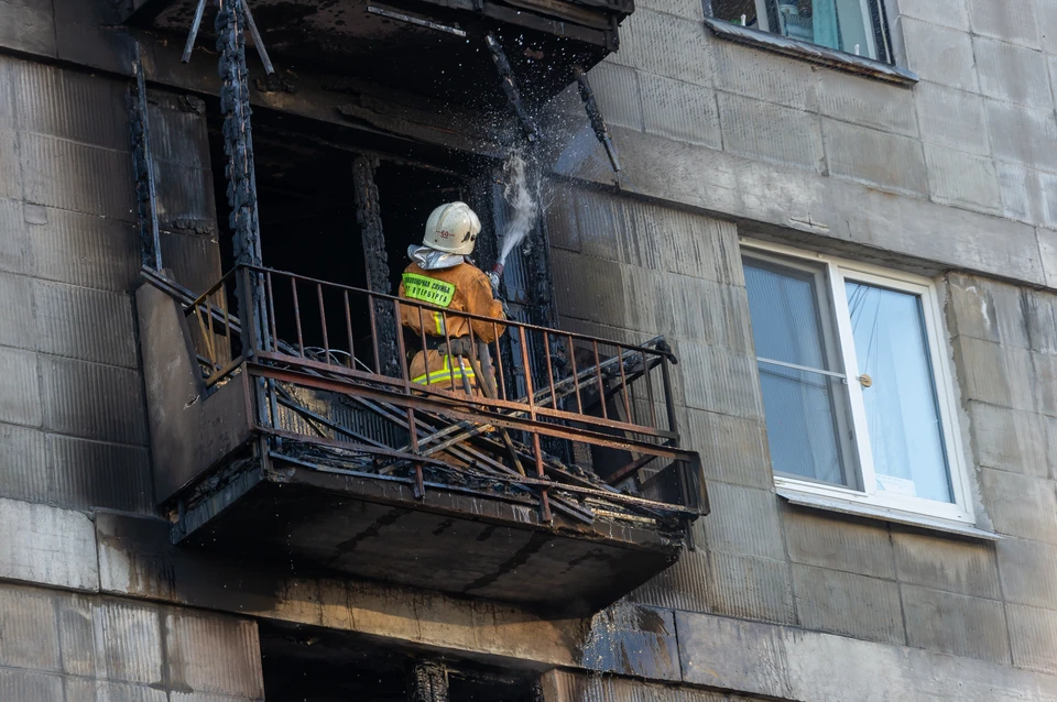 Пожар уничтожил квартиру на переулке Бойцова и Фонтанки.