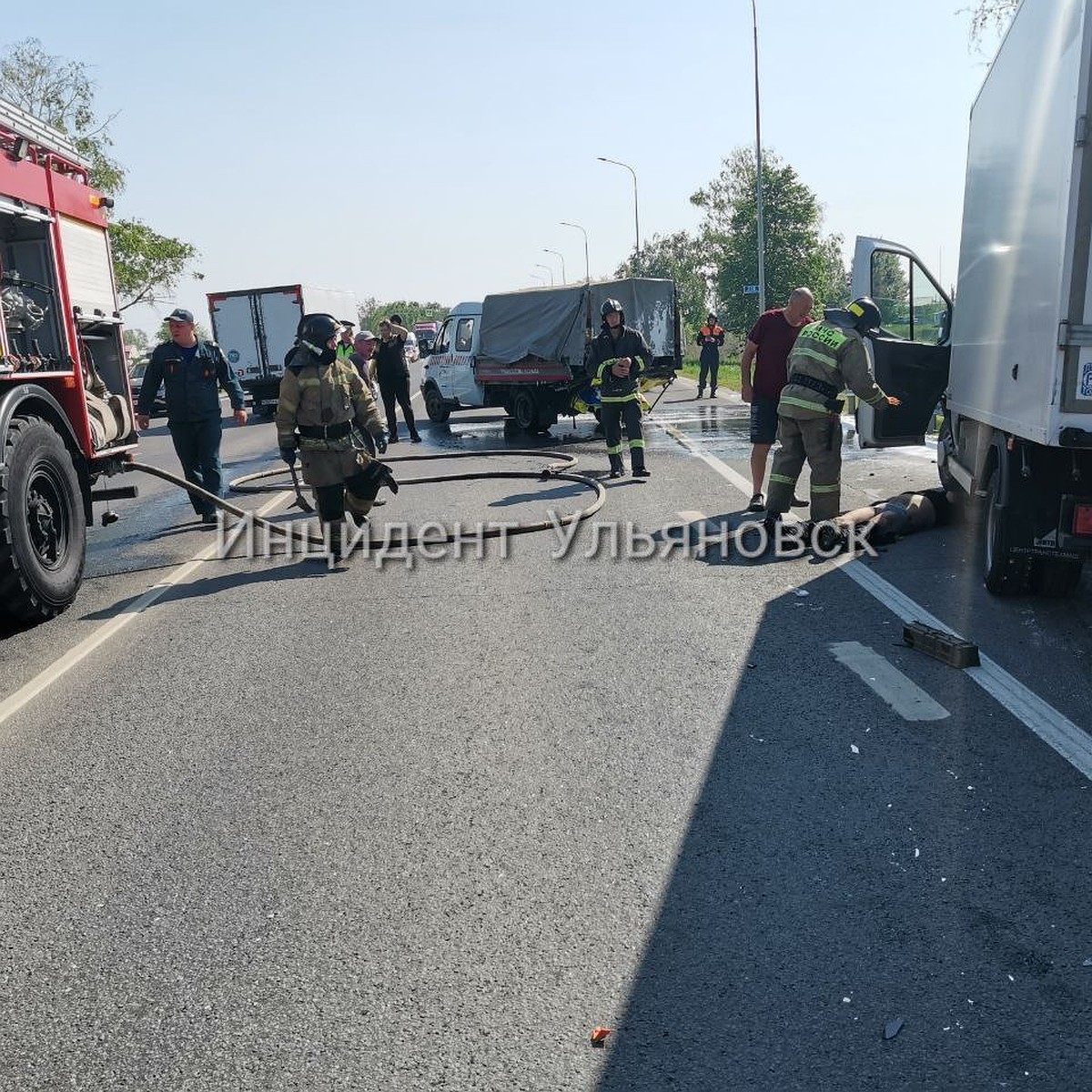 В Баратаевке под Ульяновском грузовая машина сбила на трассе дорожных  рабочих - KP.RU