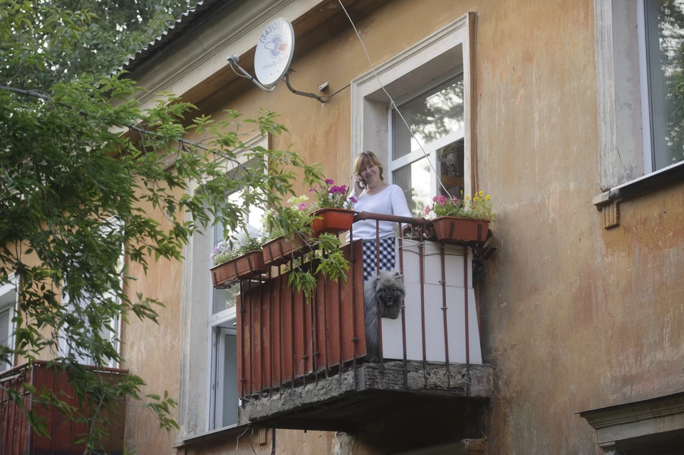 Ульяновские спасатели освободили маму, которую дети заперли на балконе