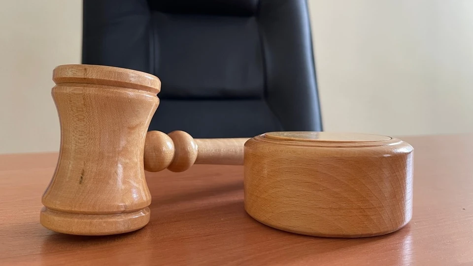 Сотрудник передал все протоколы на исполнение