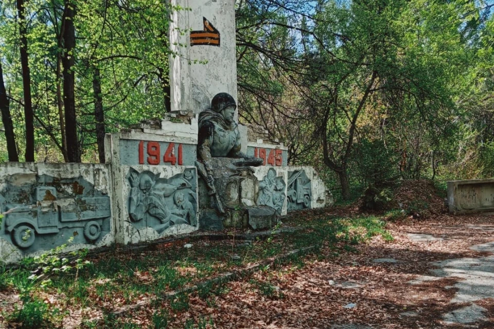 Памятник требует капитального ремонта. Фото: Алексей КУДИНОВ